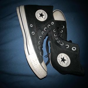 Size 9 Converse.